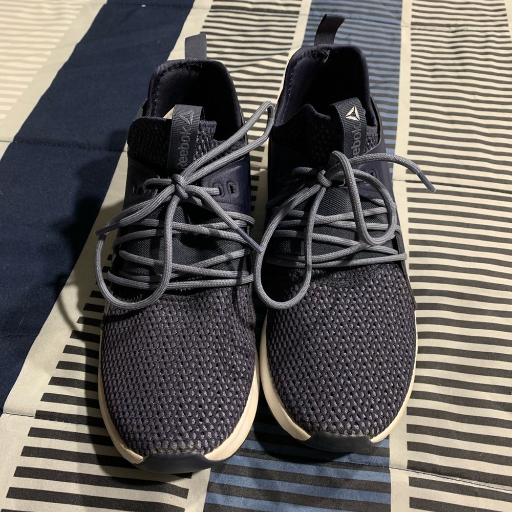 Ladies sneakers